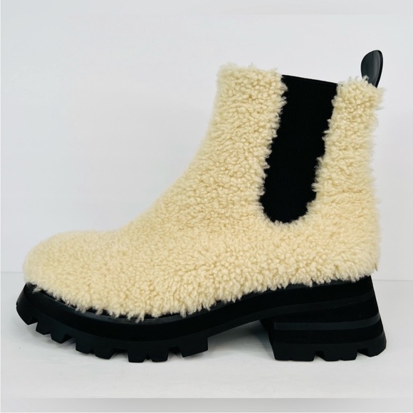 ALEXANDER MCQUEEN Shearling Wander Chelsea Platform Combat Boots 39.5 9.5 w/box - Picture 2 of 11